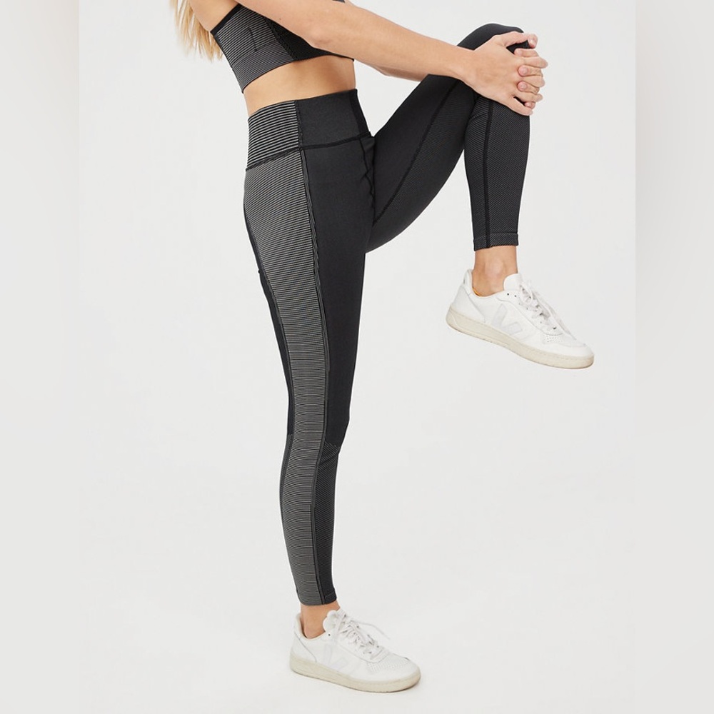 Offline by aerie • Seamless High‎ Waisted Two Tone Legging